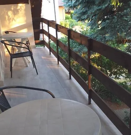 Szepvoelgyi Apartmanhaz *
